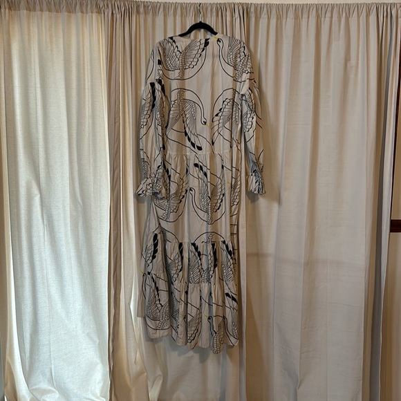 The Lulo Project - The Effortless Tunic - Cream Swan SMALL PRICE FIRM - Picture 8 of 9